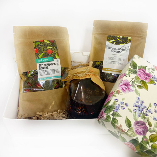 Подарочный набор «Чай с вареньем из сосновых шишек»